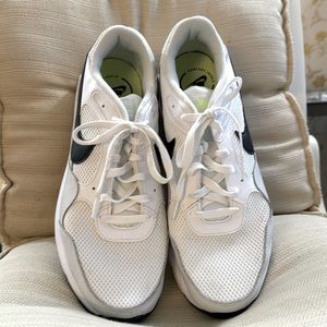 ⭐️ Nike Men’s Air Max⭐️